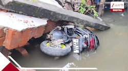 হাওড়ায় বাইকের শোরুমে দুর্ঘটনা! পাঁচিল ভেঙে...