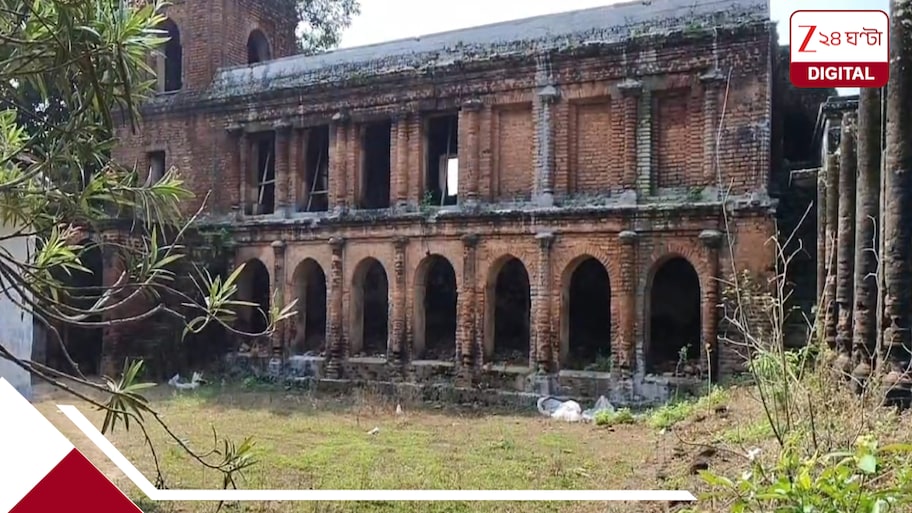 মহালয়াতেই দেবীবন্দনা! সানাইয়ের সুর, নদীস্রোতে ভেসে আসা দ্বিভুজা দারুদুর্গার দ্যুতি; ৩৫০ বছরের প্রাচীন পুজো বাঁকুড়ায়