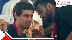 যন্তর মন্তর ২.০: রাজধানীর বুকে ককরোচদের বিক্ষোভ! আটক ইউটিউবার ধ্রুব রাঠী