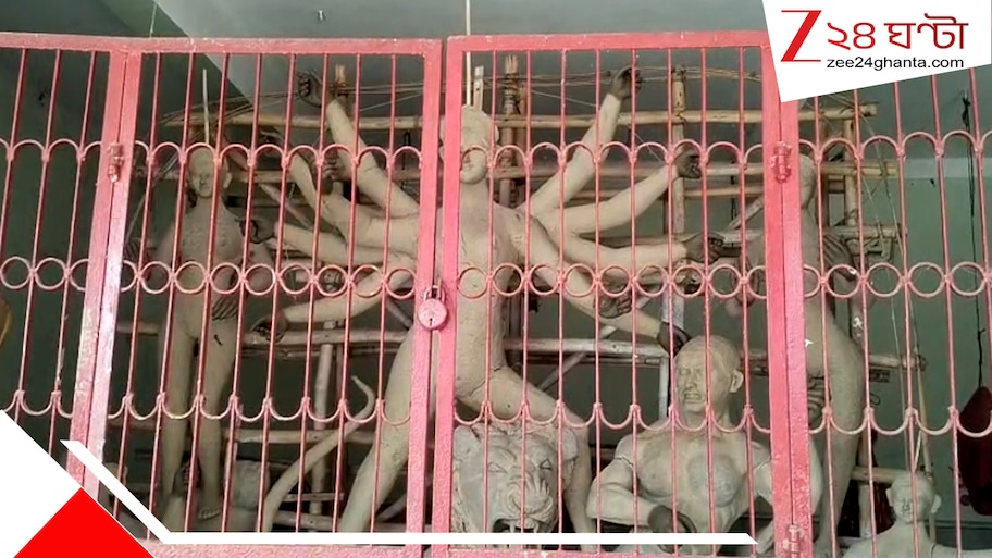 প্রতিমা তৈরি হয় কালিন্দ্রীতে ভেসে আসা কাঠামোয়, ৩৩৩ বছর আগে পুজো শুরু করেছিলেন জুহুর খান