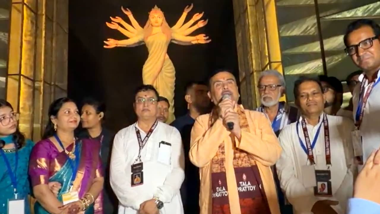  টালা প্রত্য়য়ের পুজো উদ্বোধন