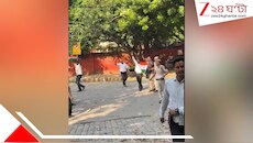 যন্তর মন্তরে বিক্ষোভে নিষেধাজ্ঞা, গেট টপকে ঢুকতেই আটক সৌরভ দাস- আশুতোষ রাঙ্কা