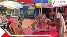 প্রয়াগরাজ থেকে চন্দ্রকোনা! প্রবল জীবনসংগ্রামের মধ্যেই দুই খুদের হাতে তৈরি খুদে মাতৃপ্রতিমায় শারদোৎসব এবার