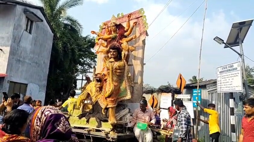 বাবা-মায়ের অন্তর্বেদনা