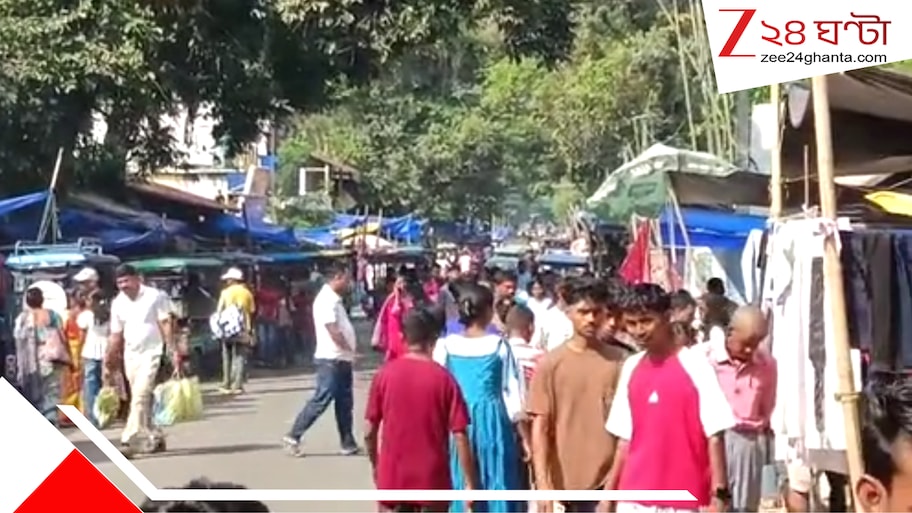 বোনাস হয়েছে চা বাগানে, পুজোর আগে মঙ্গলবাড়ি হাটে উপচেপড়া ভিড়