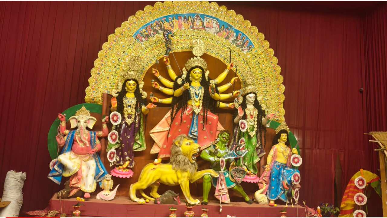 যেন এক আনন্দমেলা।