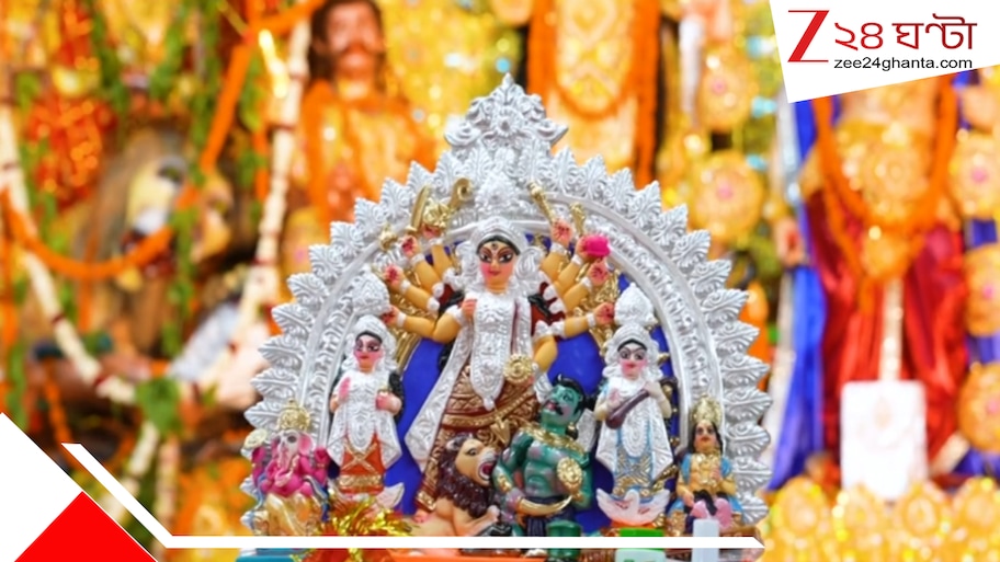 স্পর্শেই দেবীর রূপদর্শন: দৃষ্টিহীন দর্শনার্থীদের জন্য অনন্য উদ্যোগ দিল্লির পাণ্ডারা পার্ক পুজোয়