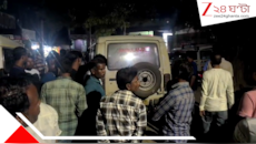 ছেলের হাতেই বাবার নৃশংস পরিণতি! আঘাতের পর মাটিতে লুটিয়ে পড়লেন বৃদ্ধ, বেপাত্তা অভিযুক্ত