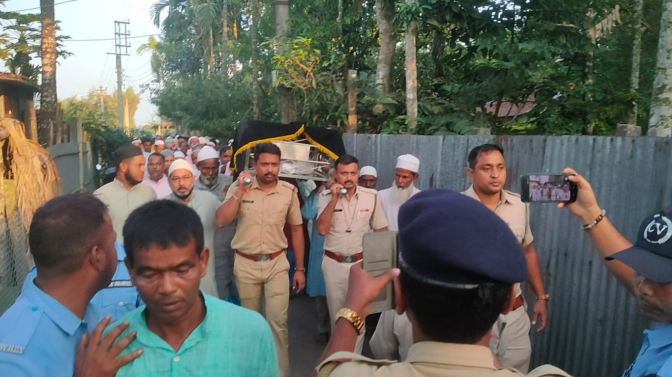 পুলিসের মানবিক ভূমিকা