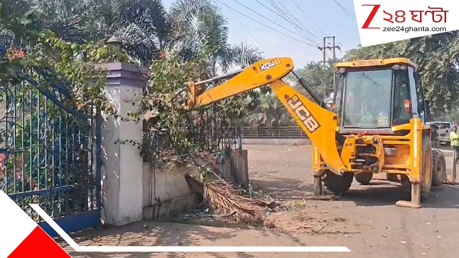 পুজো মিটতেই অ্যাকশন মোডে ইসিএল, আসানসোলে  প্রাক্তন তৃণমূল কাউন্সিলরের অফিসে বুলডোজার!